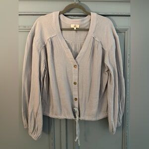 Cotton gauze blouson top by Entro
